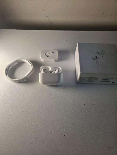 Airpods Gen 2 - Thumbnail 5