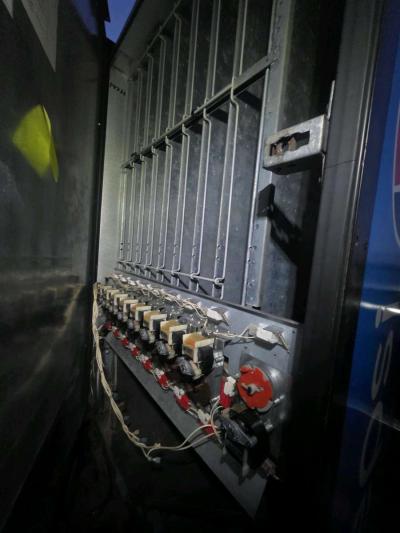 VENDING MACHINES - Thumbnail 2