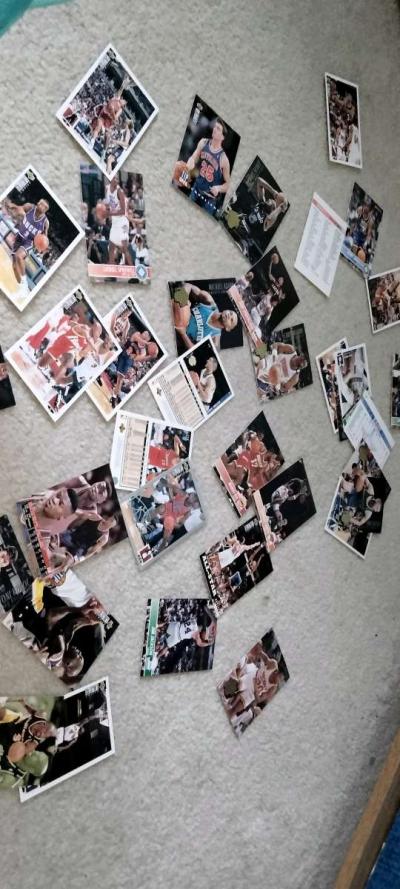 Vintage 1995 McDonalds Looney Tunes NBA Cups And Trading Car - Thumbnail 5