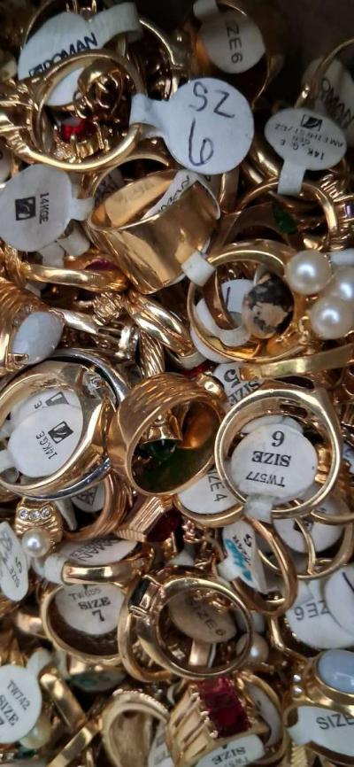 Lots of rings - Alicia, Arkansas