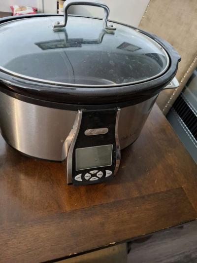 kitchen appliances the roaster oven is brandnew - Thumbnail 3