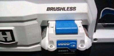 40v Chainsaw - Thumbnail 3