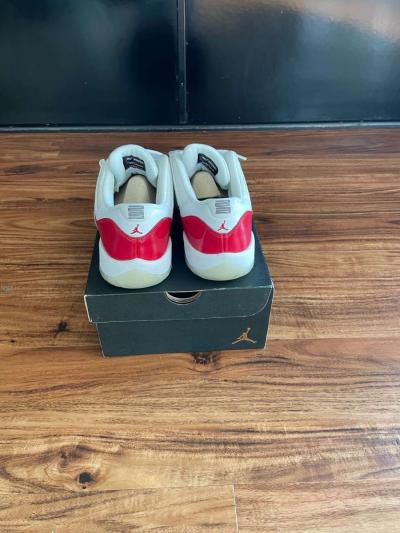 kids Jordan 11s low - Thumbnail 3