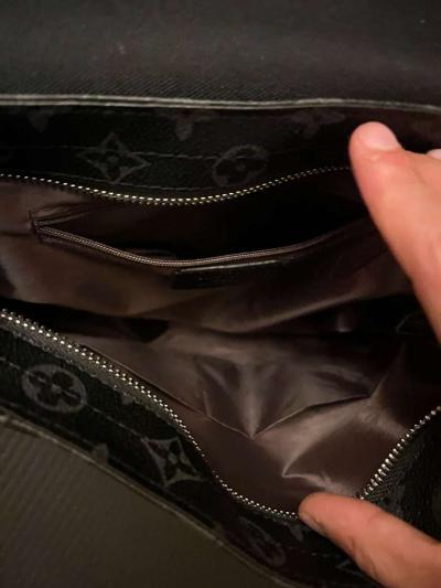 LV Messenger Bag  11 Rep  Crossbody  Unisex  Fast Shipping - Thumbnail 4