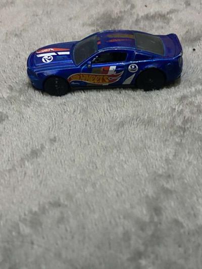 hot wheels and avocado plushie - Thumbnail 5