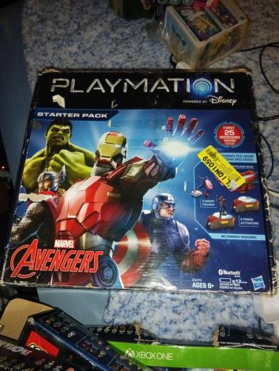 playmation powered by Disney starter pack avengers