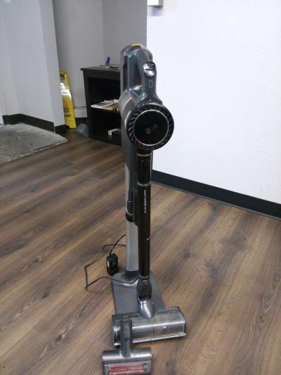 LG CordZero Vacuum - Thumbnail 4