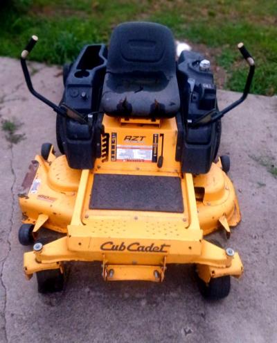Cub Cadet RZT 50 Zero Turn mower - Thumbnail 3