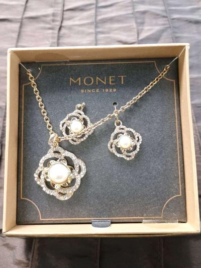 Jewelry - Thumbnail 2