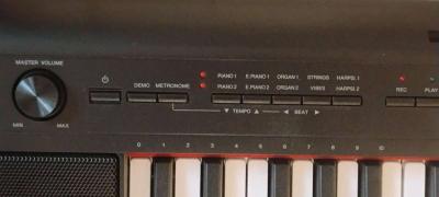 Yamaha NP12 61 Key Piaggero Portable Digital Corded  Battery - Thumbnail 2