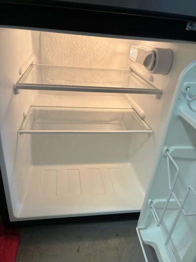 mini fridge - Thumbnail 2