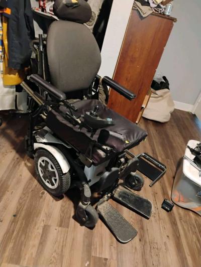 Invacare TDX SP Power Wheelchair - Thumbnail 2