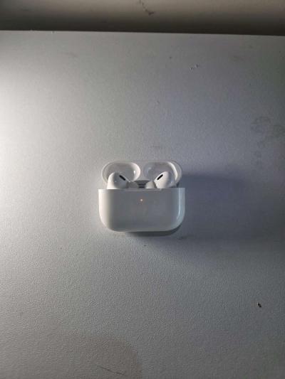 Airpods Gen 2 - Thumbnail 4