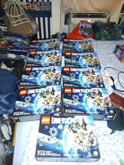 267 piece set nine boxes in total Lego dimensions starter se - Thumbnail 3