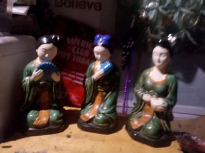 set of 3  porcelain figurines - Thumbnail 3