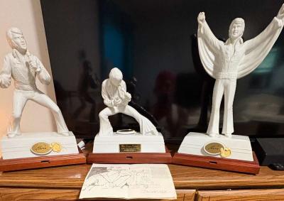 Elvis collected decanters vintage - Thumbnail 3