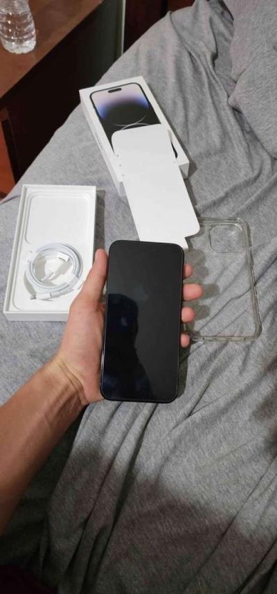 iPhone - Thumbnail 3