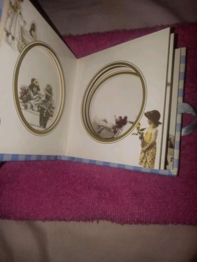 Photographs album books - Thumbnail 4