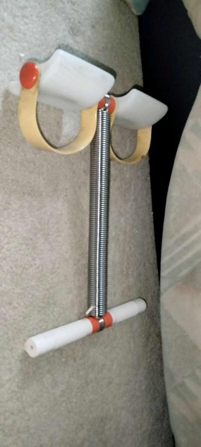 Pull Up Exerciser - Thumbnail 5