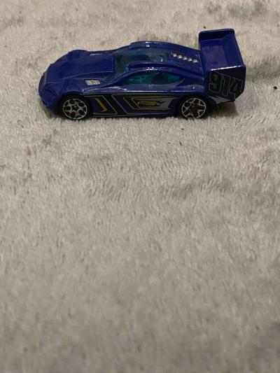 hot wheels and avocado plushie - Thumbnail 3