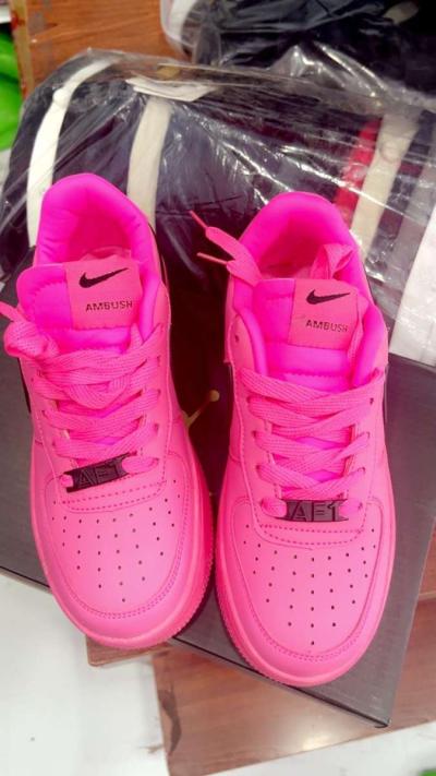 Brand new Nike sneakers pink color - Thumbnail 5