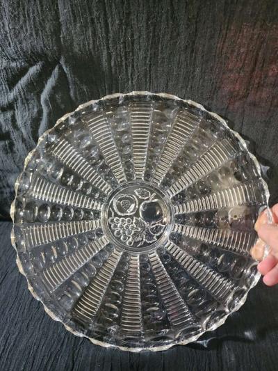 Pressed glass platter - Thumbnail 3