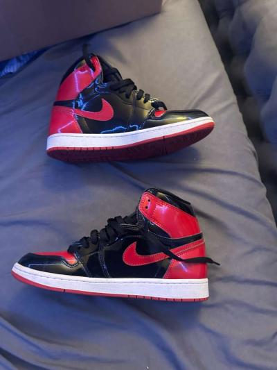 OG patent bred jordan 1 size 8 in half - Thumbnail 2