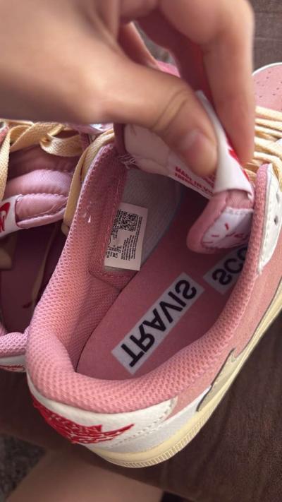 Travis Scott Air Jordan 1 Low OG Shy Pink - Thumbnail 5