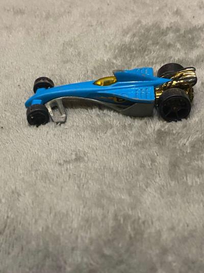 hot wheels and avocado plushie - Thumbnail 4