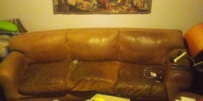 MAJESTIC LEATHER COUCH MUST GO ASAP - Thumbnail 2
