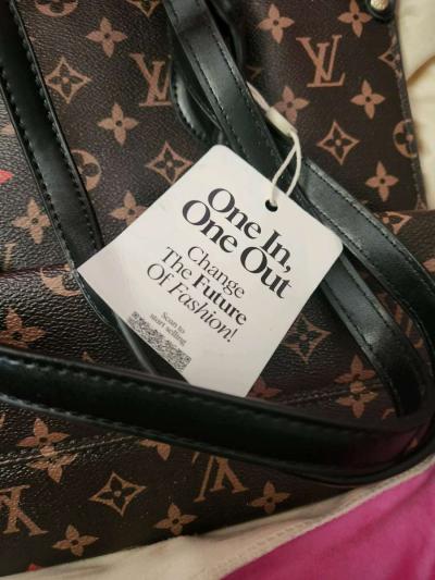 Louis Vuitton LTD love on the go Mm - Thumbnail 2