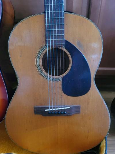 Guitars and Fender amp - Thumbnail 4