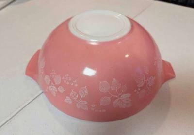 pink pyrex collection - Thumbnail 4