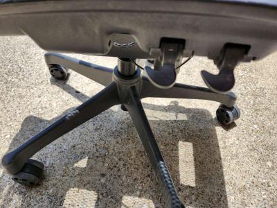 Black Chair - Thumbnail 3