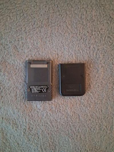 2 Nintendo GameCube Memory Cards for Nintendo GameCube - Thumbnail 3