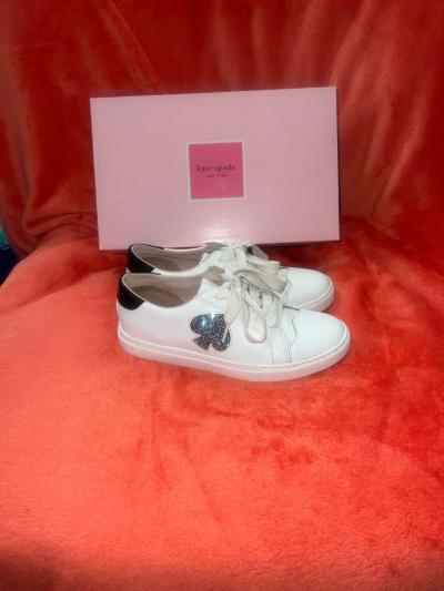 Kate Spade white leather shoes with black spade accent size - Thumbnail 2