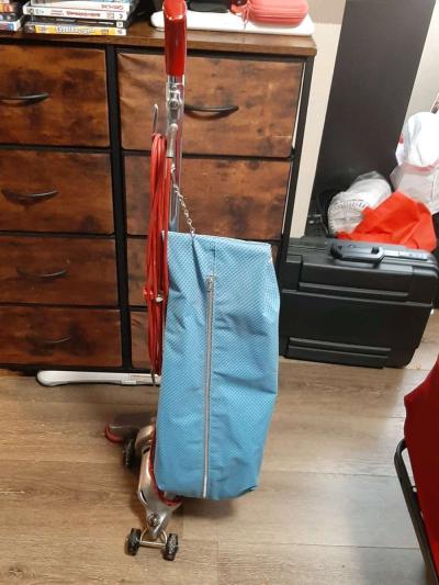 Vintage 1970s Royal Model 880 - Thumbnail 2