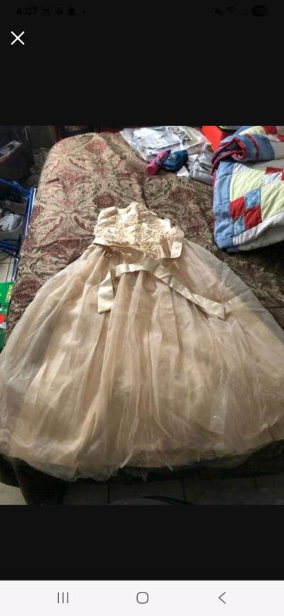 Lil girl dress size 10 - Thumbnail 2