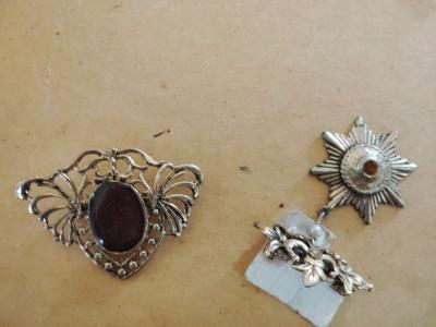 Vintage Pins - Thumbnail 6