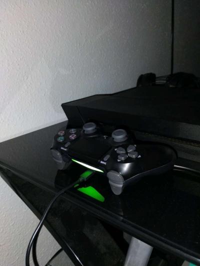 PS4 game - Thumbnail 2