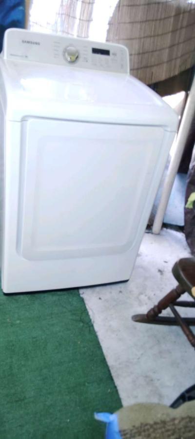 LG dryer - Thumbnail 3