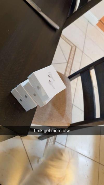 airpod gen 4 - Thumbnail 2