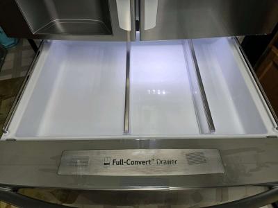 2021 LG Refrigerator  Like New Condition - Thumbnail 4