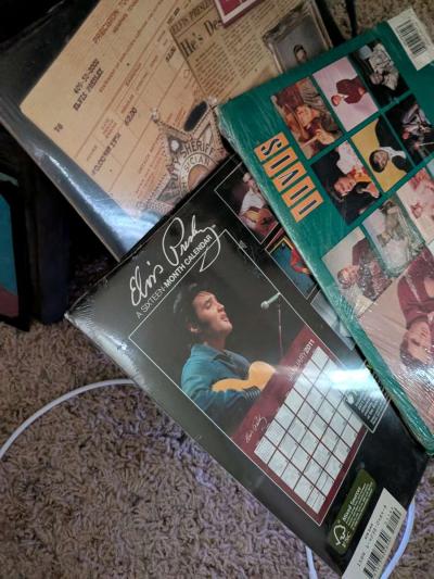 Everything Elvis Presley paraphernalia - Thumbnail 4