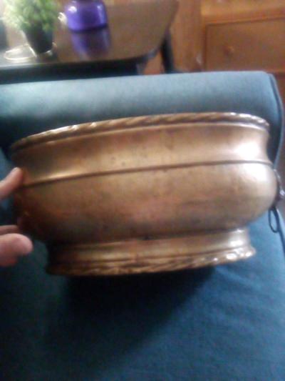 An Antique brass planter - Thumbnail 5