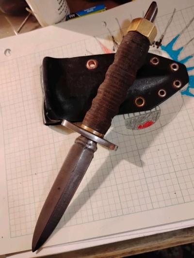 handcrafted custom made fixed blade double edged dagger - Thumbnail 5