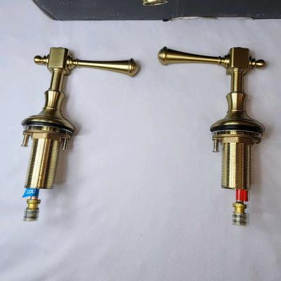 8 IN WIDESPREAD DOUBLE HANDLE 3 HOLE BATHROOM FAUCET - Thumbnail 2