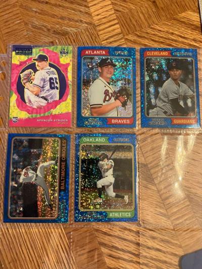 Modern baseball cards Auto Rookies - Thumbnail 3