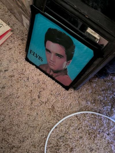 Everything Elvis Presley paraphernalia - Thumbnail 3