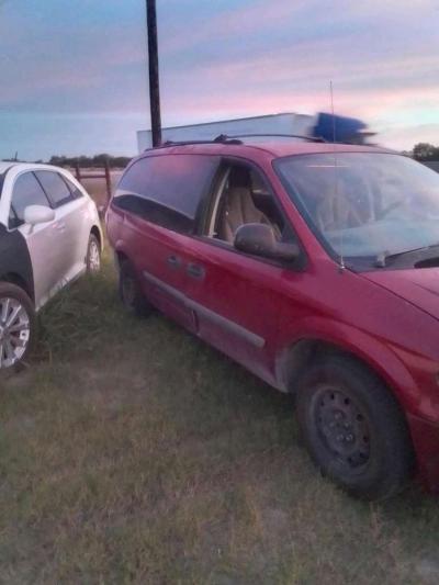 2005 Dodge Caravan Mini Van - Thumbnail 2